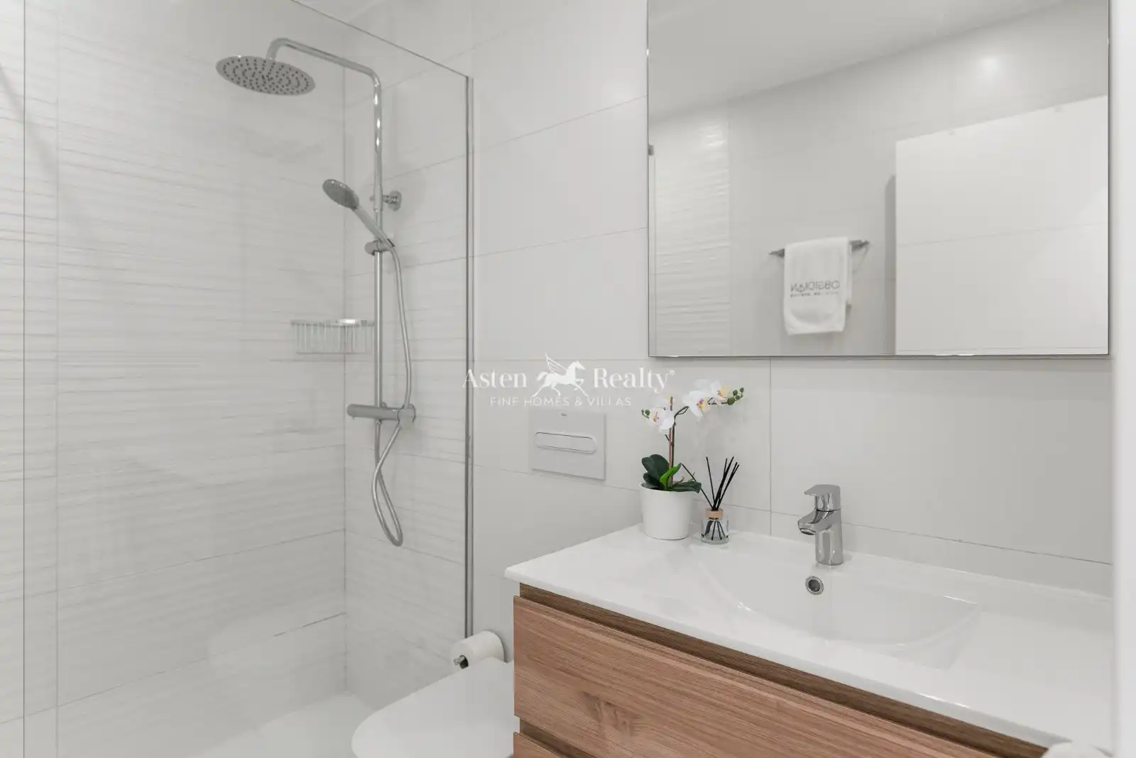 Bathroom of Apartments for sale in Costa Adeje