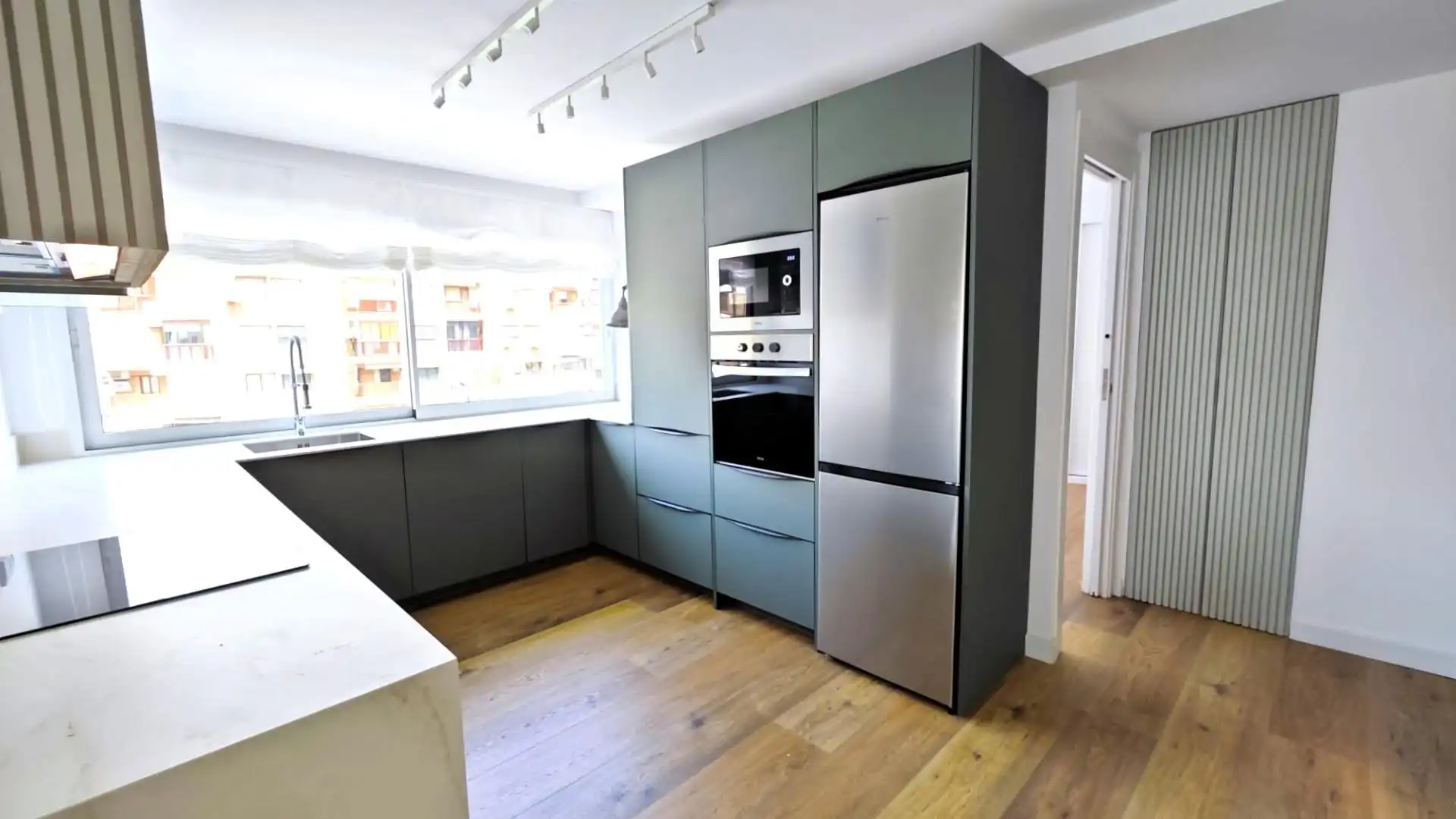 Kitchen of Flat for rent in Alicante / Alacant  with Air Conditioner, Heating and Parquet flooring