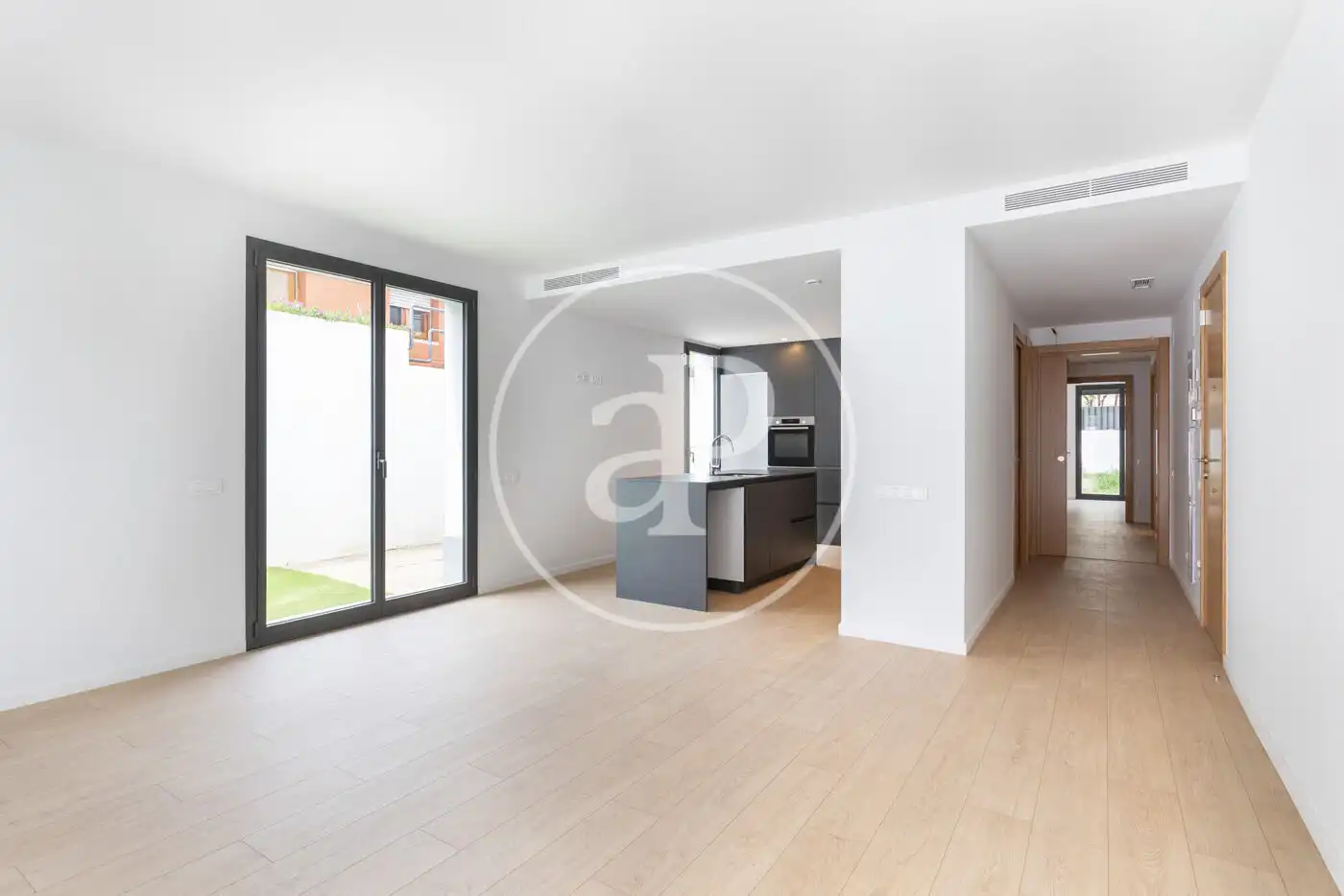 Living room of Flat for sale in Sant Cugat del Vallès  with Air Conditioner, Heating and Private garden