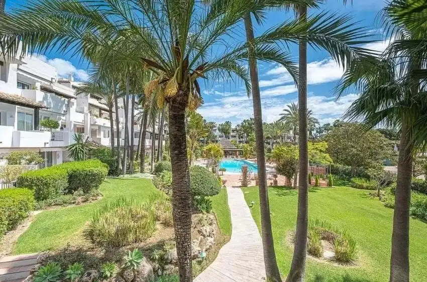 Exterior view of Attic for sale in Marbella  with Air Conditioner, Heating and Private garden