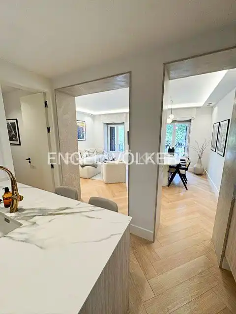 Dining room of Flat for rent in Madrid  with Air Conditioner, Heating and Furnished