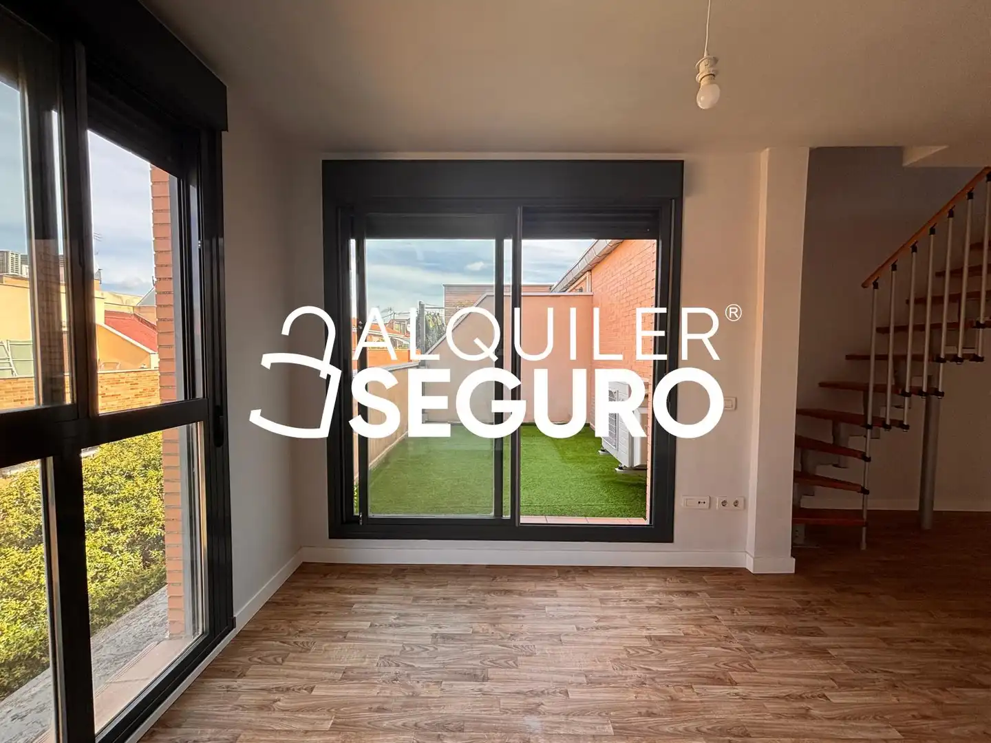 Bedroom of Attic for rent in Madrid  with Air Conditioner, Heating and Terrace