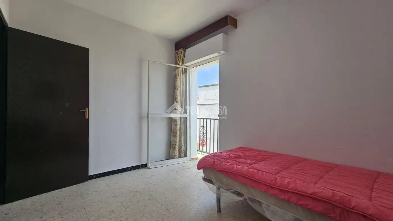 Casa aparellada amb terrassa en venda a Villanueva del Ariscal, imagen 14