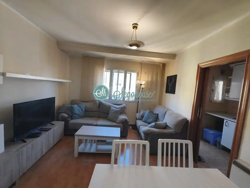 Sala de estar de Piso en venta en Segovia con Calefacción, Parquet y Terraza