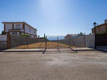Terrenos y solares en venta en Calle Calle Rosalía de Castro