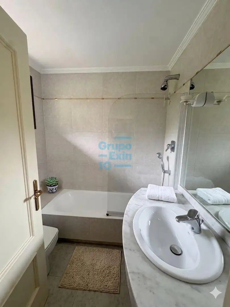 Baño de Casa o chalet en venta en Hondarribia con Jardín privado, Terraza y Trastero