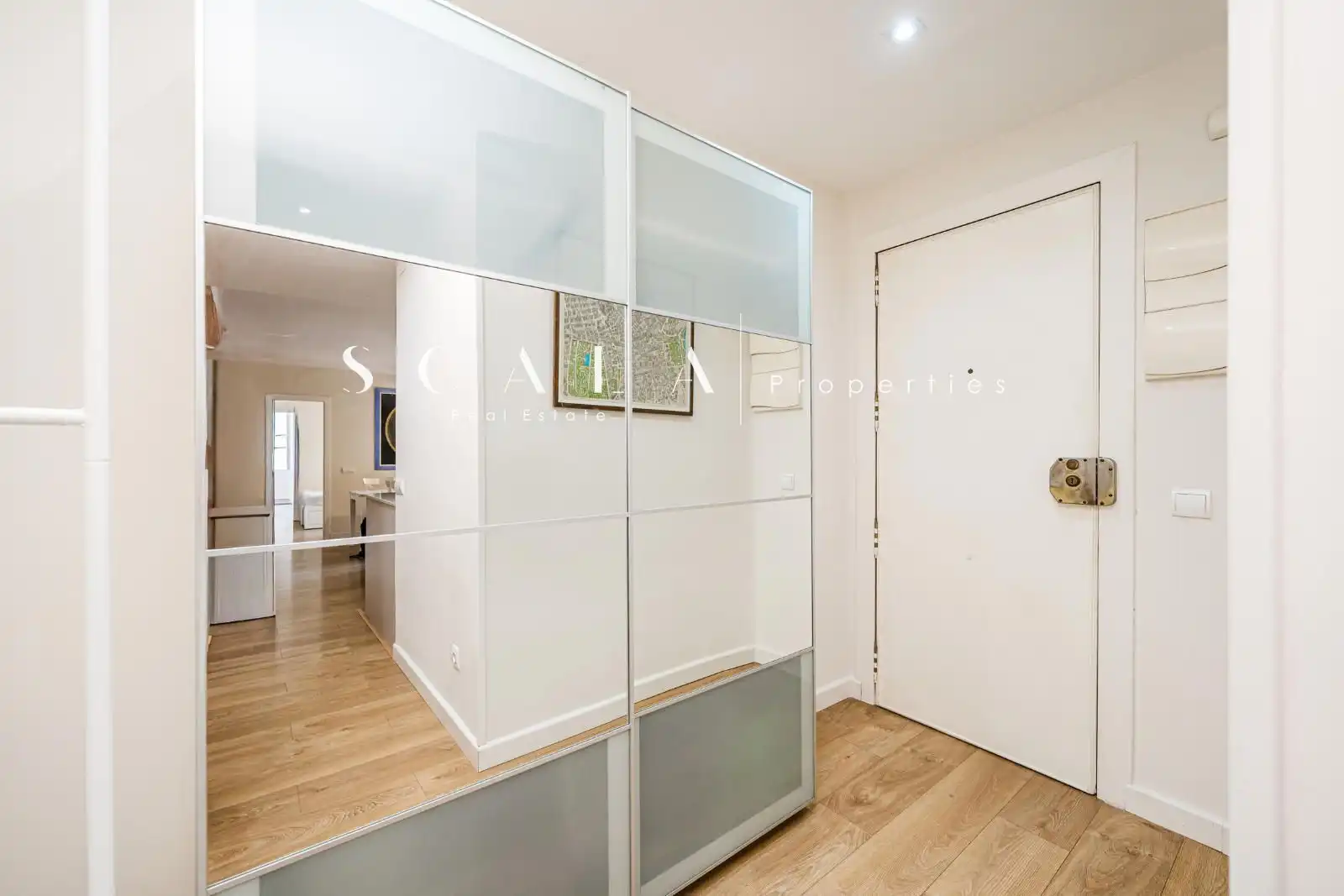 Flat for sale in Madrid  with Air Conditioner, Heating and Terrace