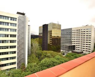 Vista exterior de Àtic en venda en  Barcelona Capital amb Aire condicionat, Calefacció i Parquet