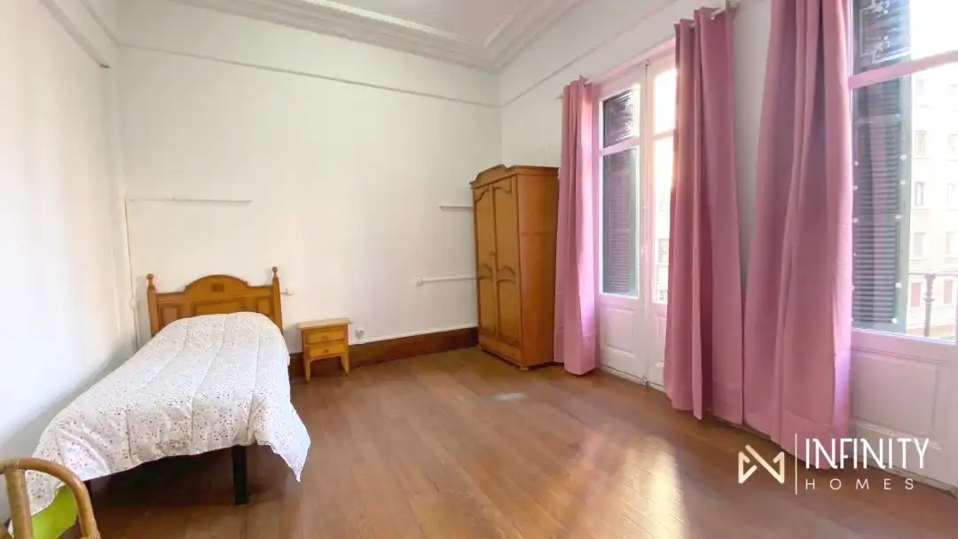 Bedroom of Flat for rent in Bilbao   with Heating and Balcony