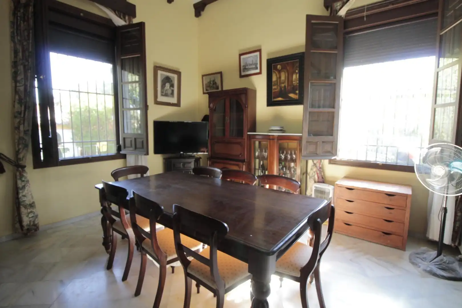 Comedor de Casa o chalet en venta en El Castillo de las Guardas con Jardín privado, Trastero y Piscina