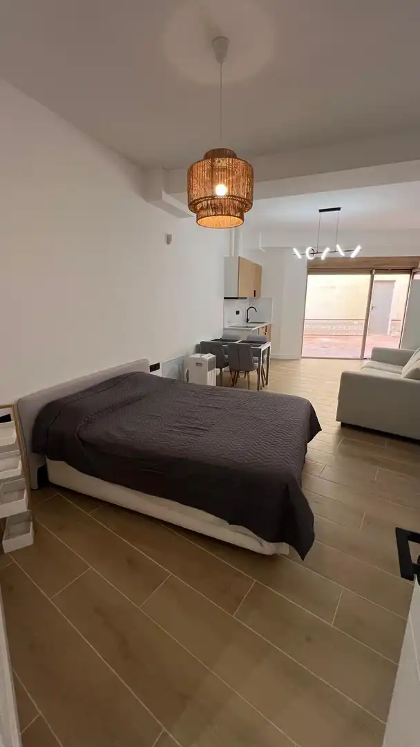 Dormitori de Estudi en venda en Torrevieja amb Aire condicionat i Moblat