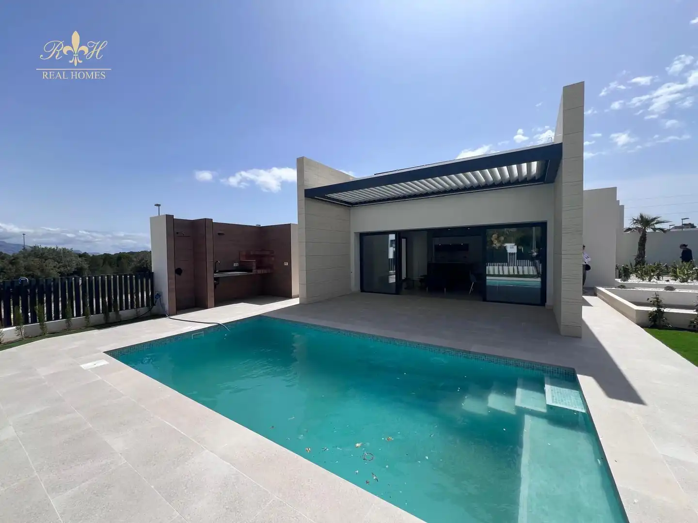 Chalet con piscina en venta en FLORENCIA Y ROMA