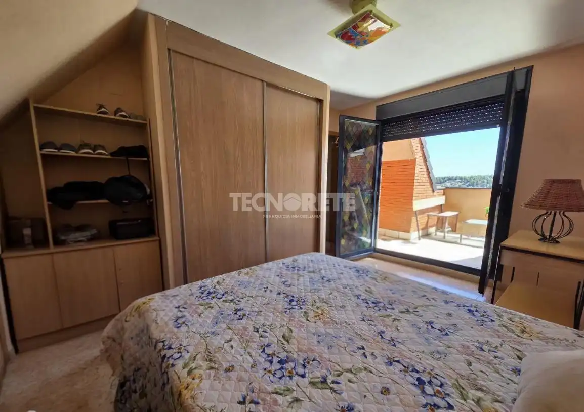 Habitación de Piso en venta en Valdemoro con Aire acondicionado y Terraza