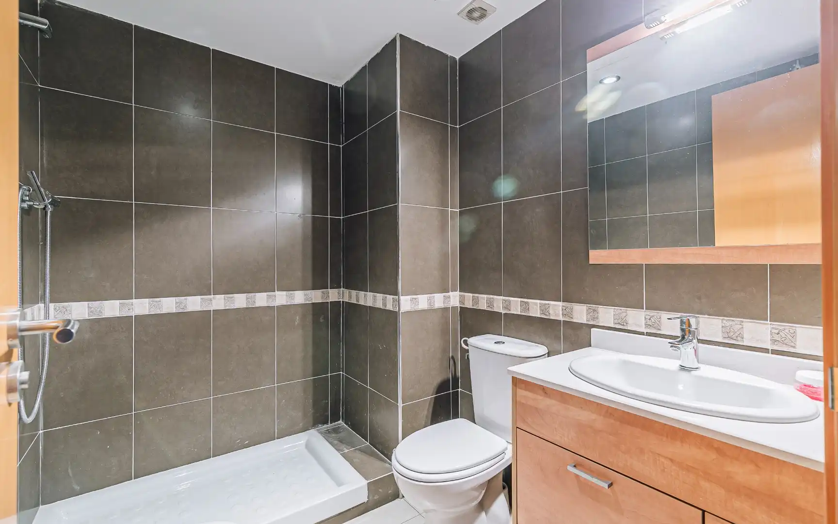 Bathroom of Flat for sale in Cervelló  with Air Conditioner, Heating and Terrace