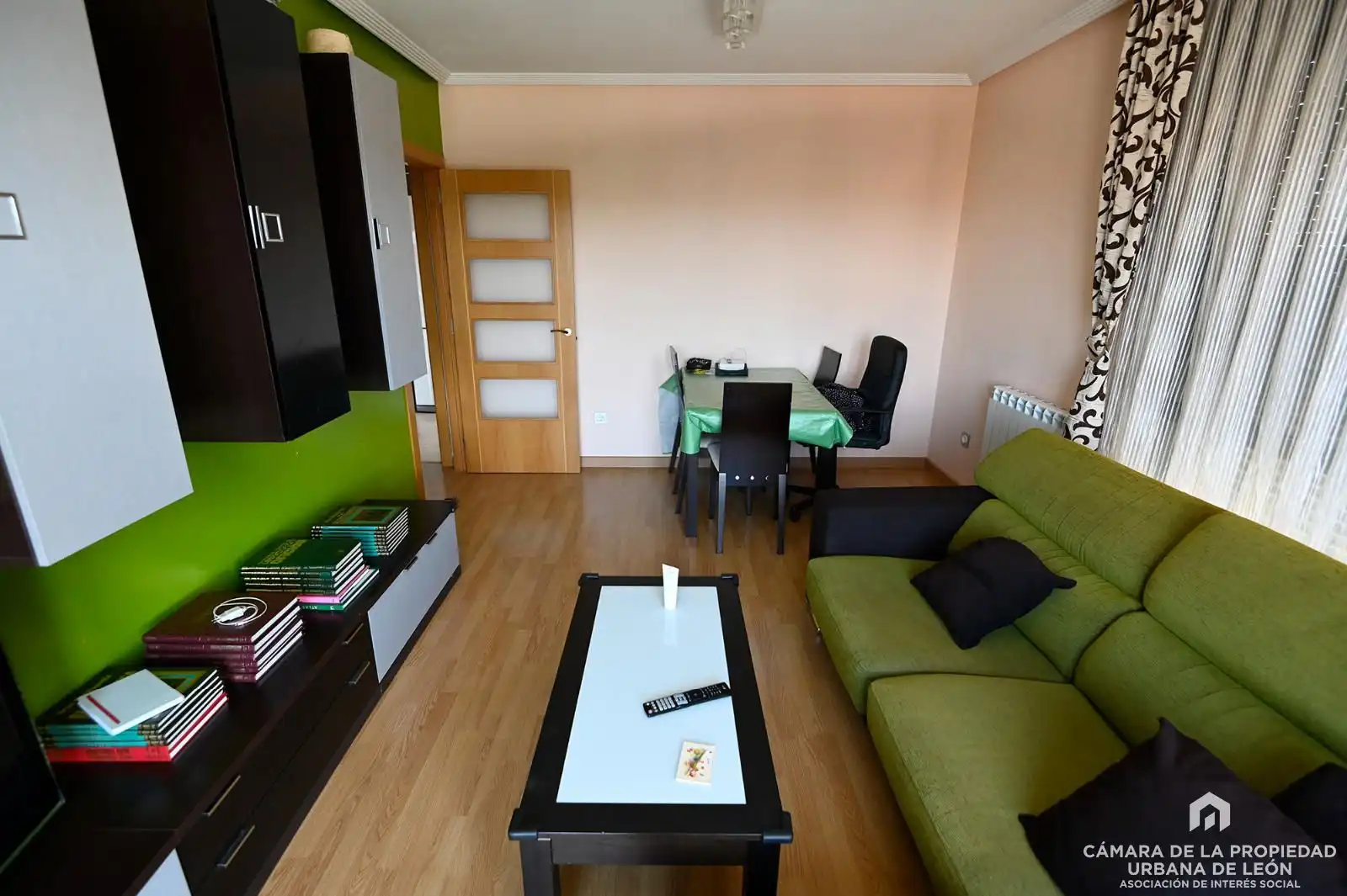 Sala de estar de Piso de alquiler en León Capital  con Calefacción, Terraza y Amueblado
