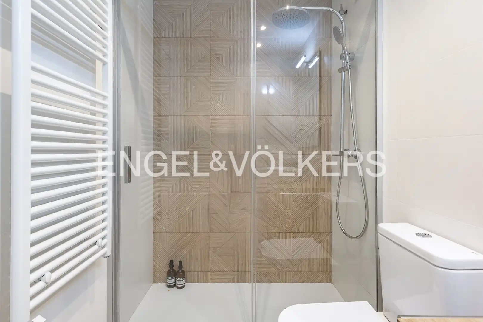 Baño de Piso en venta en Sant Adrià de Besòs con Aire acondicionado, Calefacción y Parquet