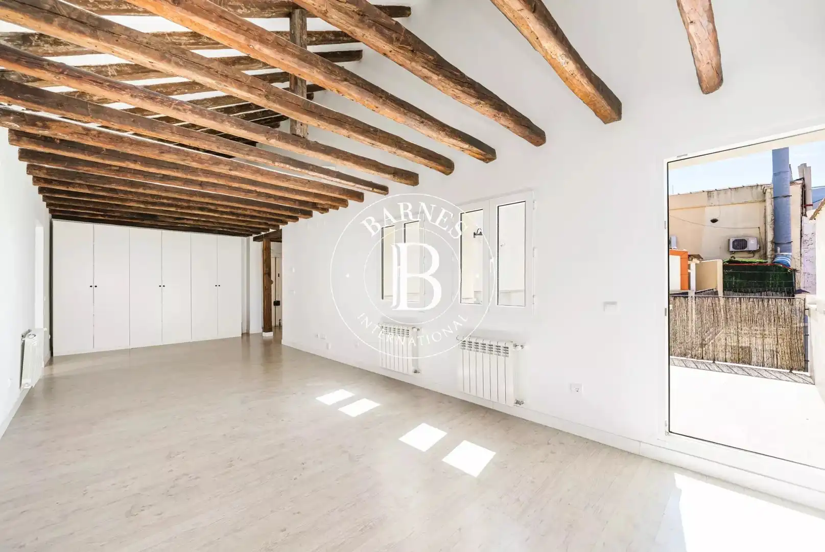 Wohnung zur Miete in Madrid mit Klimaanlage, Heizung und Ofen