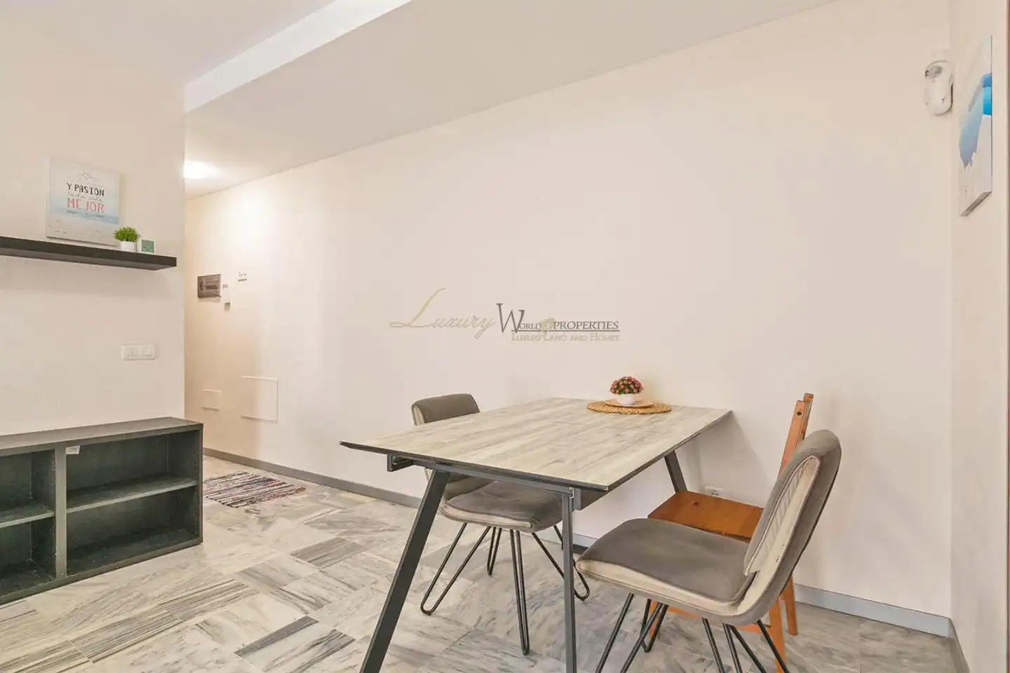 Menjador de Apartament en venda en Arona amb Terrassa, Traster i Moblat