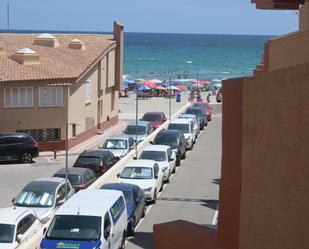 Vista exterior de Estudi en venda en La Manga del Mar Menor amb Aire condicionat i Terrassa