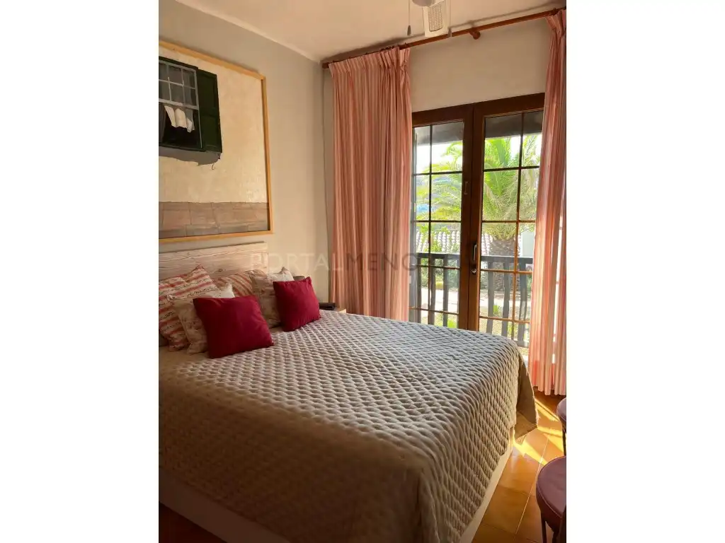 Dormitori de Apartament en venda en Playas de Fornells