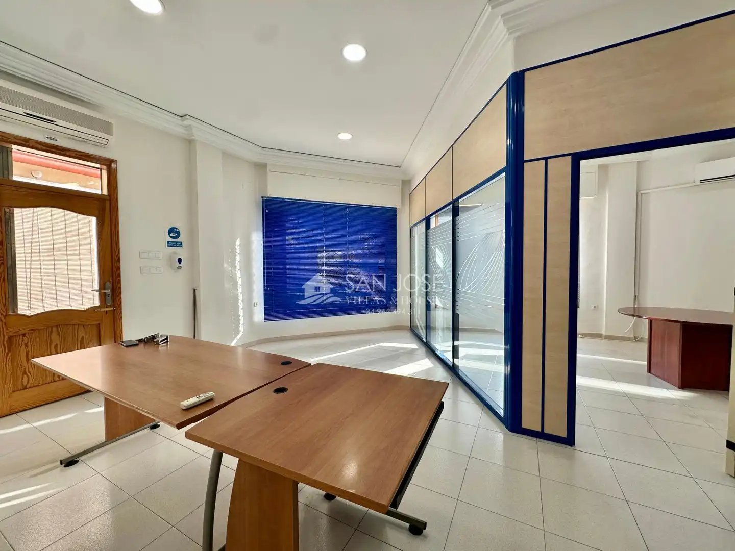 Commercial properties for rent in Aspe  with Air Conditioner and Furnished