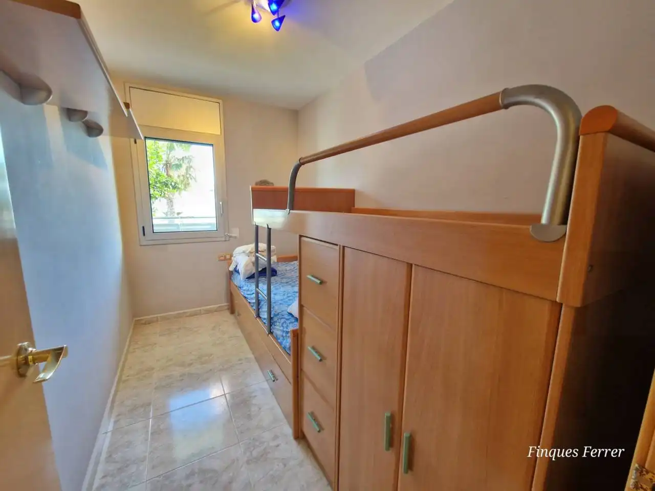 Habitación de Piso de alquiler en Cubelles con Aire acondicionado, Calefacción y Jardín privado