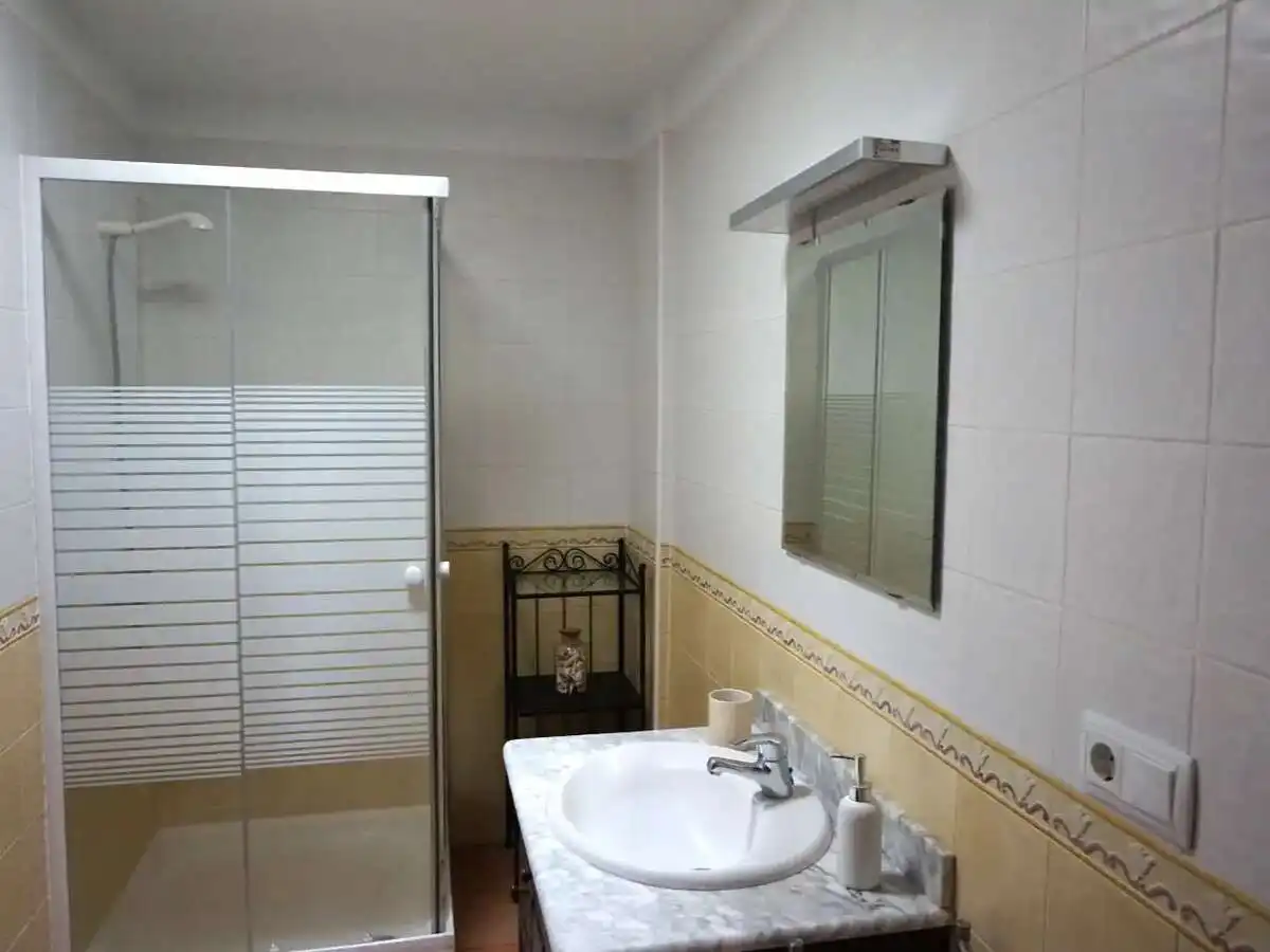 Badezimmer von Haus oder Chalet zum Verkauf in San Cristóbal de la Laguna mit Privatgarten und Abstellraum