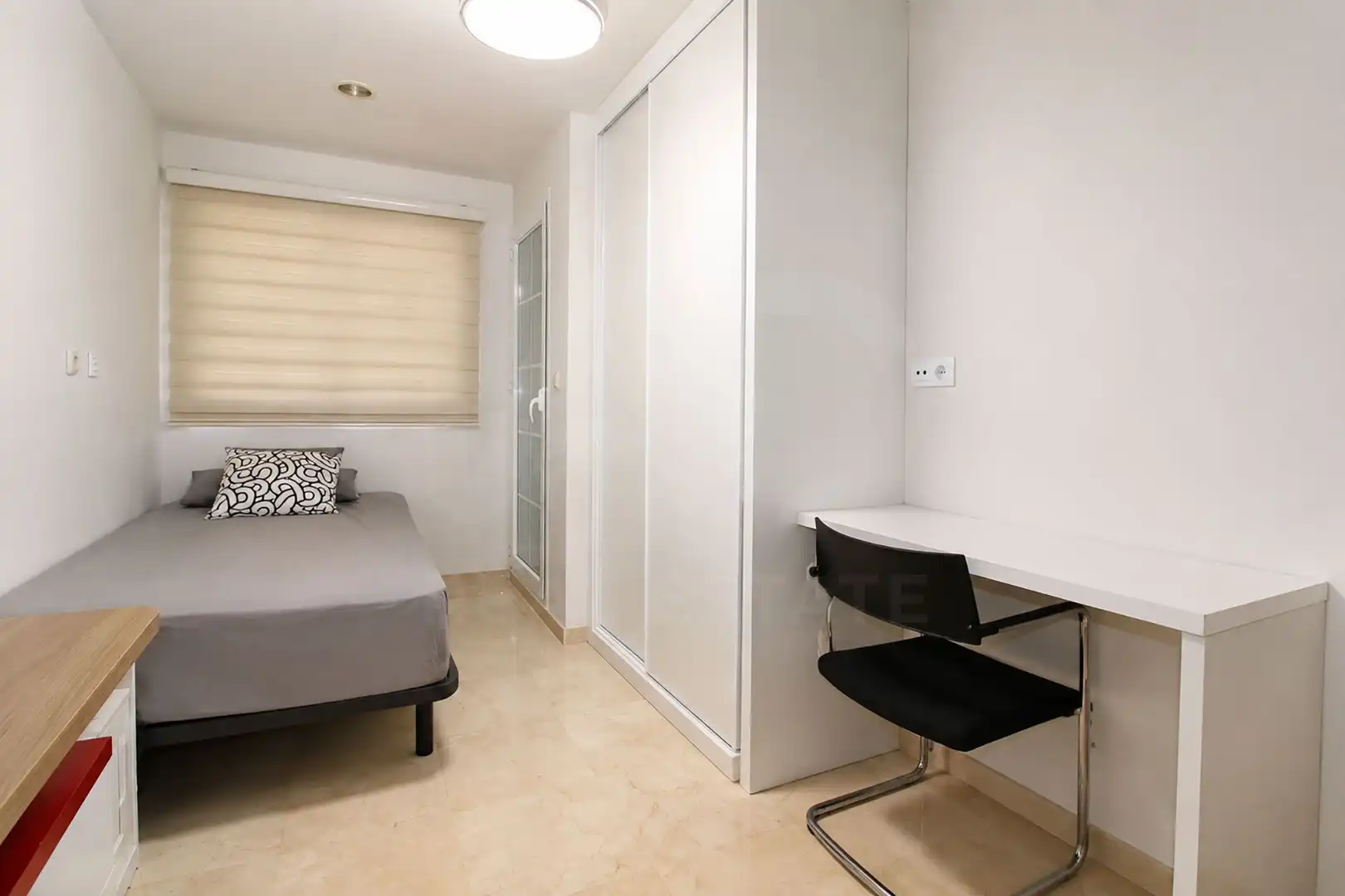 Bedroom of Flat for rent in Marbella  with Air Conditioner, Terrace and Swimming Pool