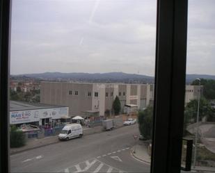 Vista exterior de Oficina de lloguer en Rubí amb Aire condicionat