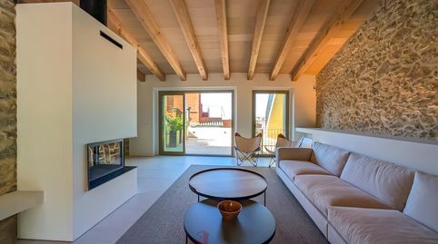 Casa reformada con diseño único en Palau-Saverdera, imatge 2
