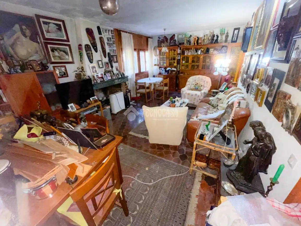 Sala d'estar de Casa o xalet en venda en Guadarrama amb Calefacció