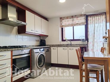 Piso con balcón en venta en Avenida Maestro Rodrigo