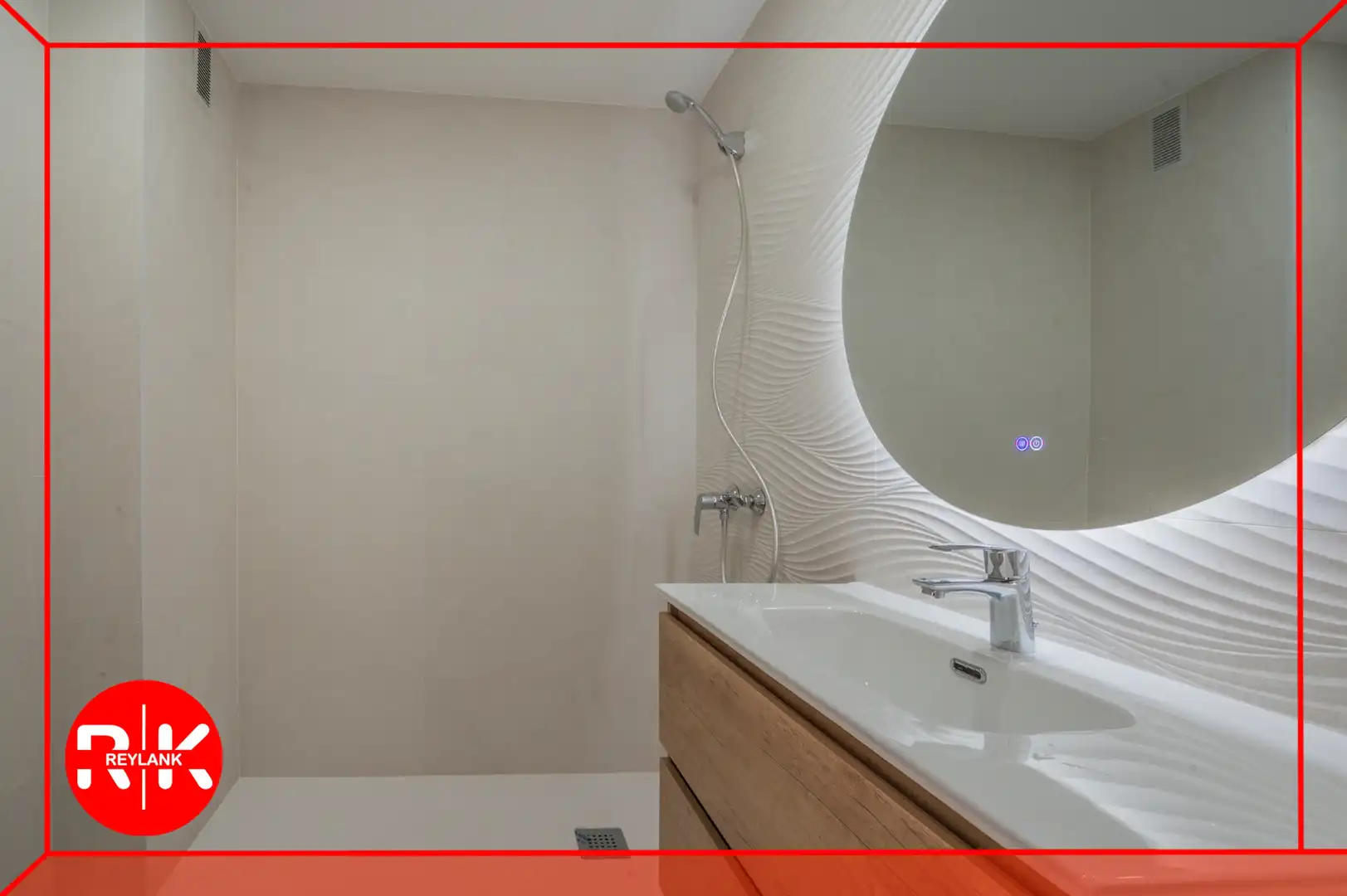Bathroom of Flat for sale in Ciudad 70