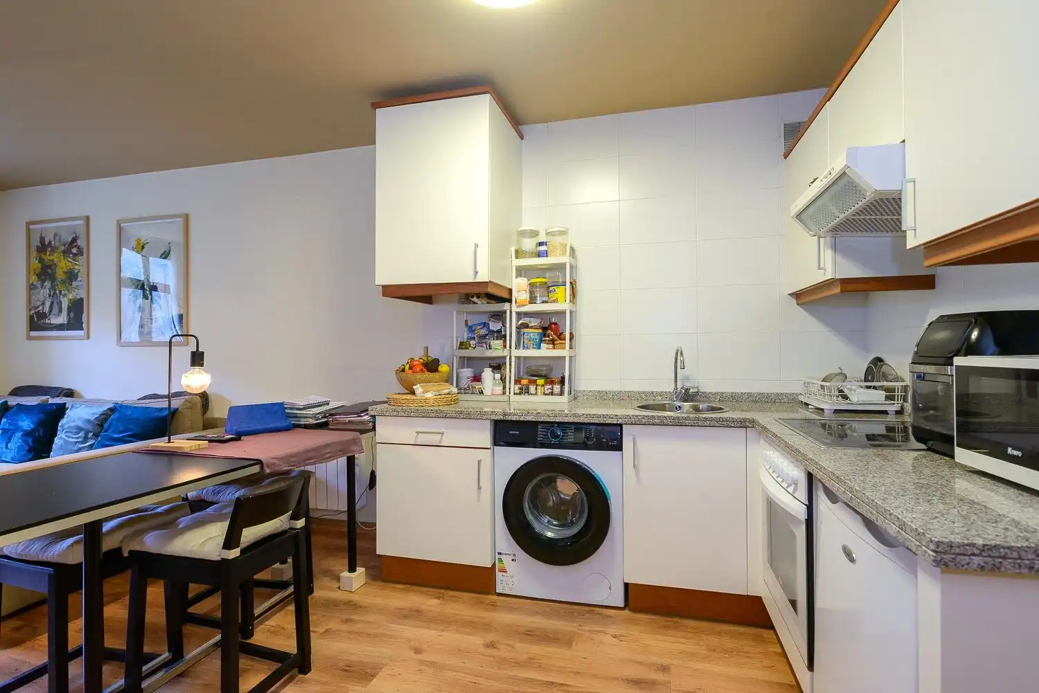Cocina de Piso en venta en Aller con Calefacción, Trastero y Amueblado