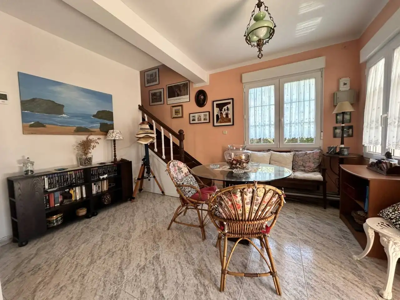 Wohnzimmer von Haus oder Chalet zum Verkauf in Llanes mit Heizung, Privatgarten und Terrasse