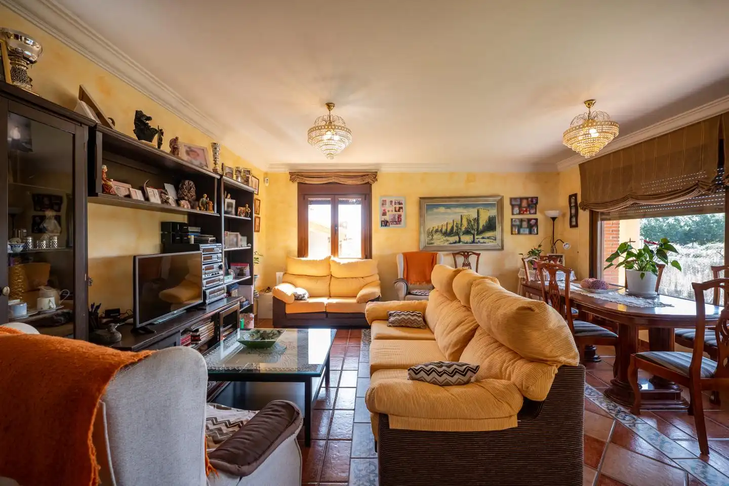 Sala de estar de Casa o chalet en venta en Ávila con Calefacción, Jardín privado y Terraza