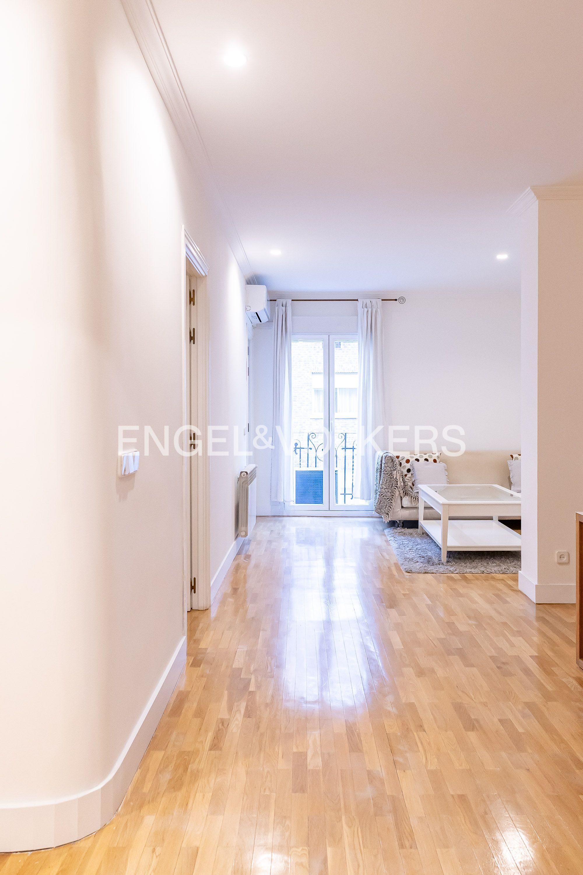 Vista exterior de Pis en venda en  Madrid Capital amb Aire condicionat, Calefacció i Balcó