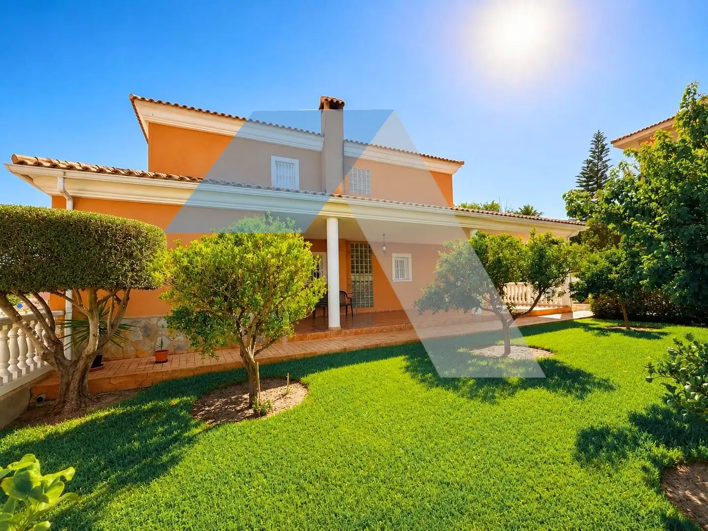 Vista exterior de Casa o xalet en venda en Mutxamel amb Calefacció i Piscina comunitària