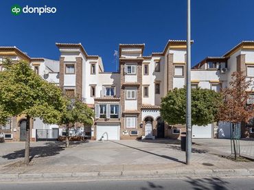 Adossat en venda a Calle Torre de la Pólvora