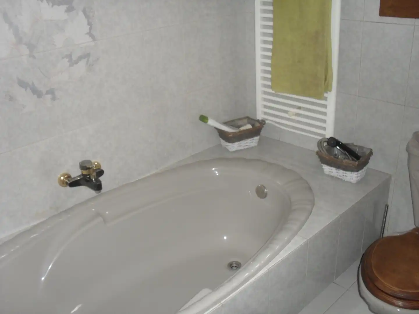 Bany de Casa o xalet en venda en Vigo  amb Jardí privat, Terrassa i Traster