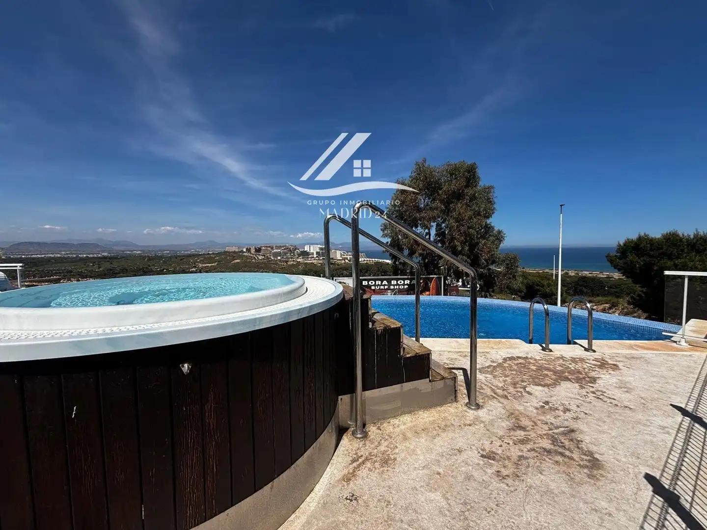 Àtic amb piscina en venda a Avinguda del Mediterrani, imagen 48