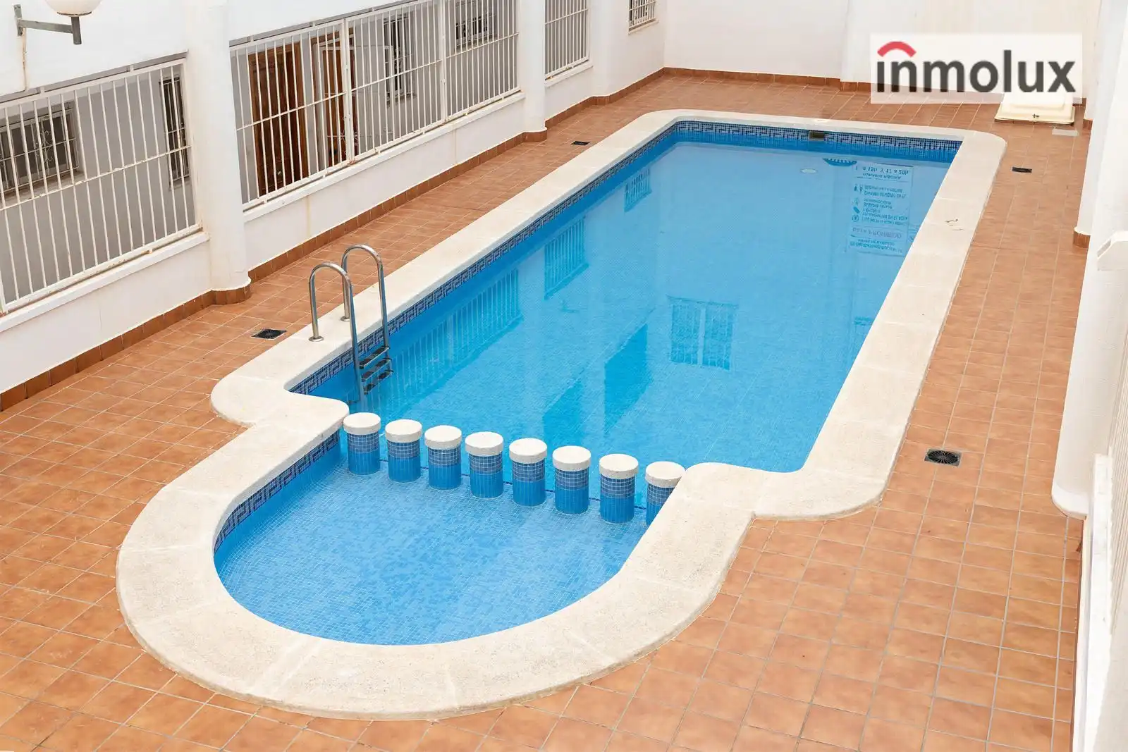 Piscina de Pis en venda en Torrevieja amb Aire condicionat, Terrassa i Piscina