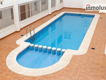 Piso con piscina en venta en Calle San Luis