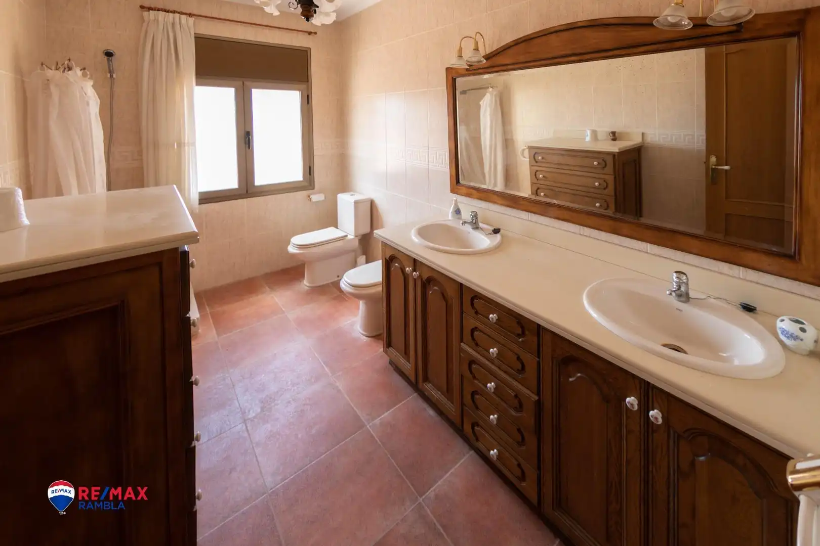Bathroom of Houses for sale in Valls
