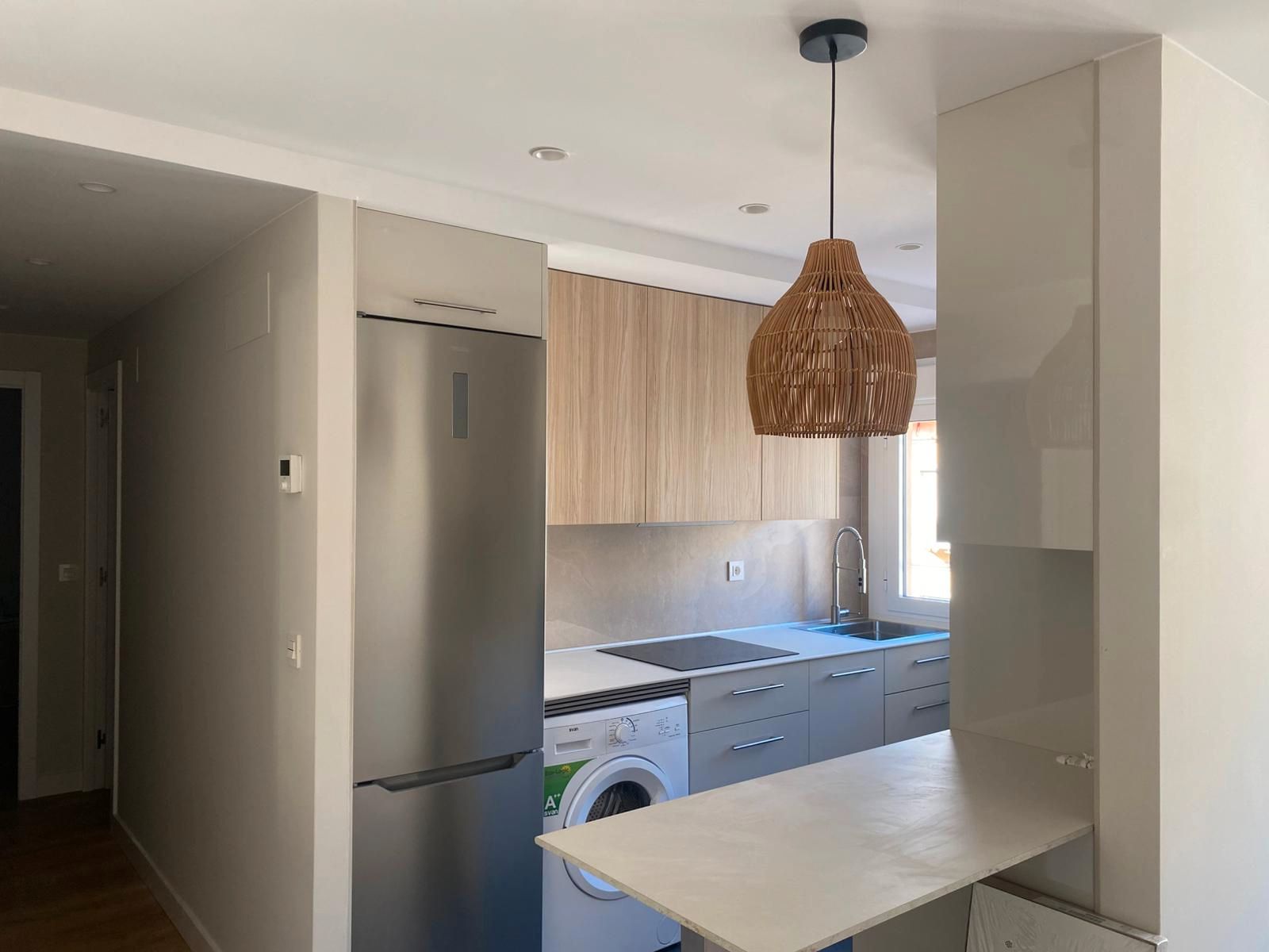 Kitchen of Flat to rent in  Zaragoza Capital  with Heating, Parquet flooring and Oven