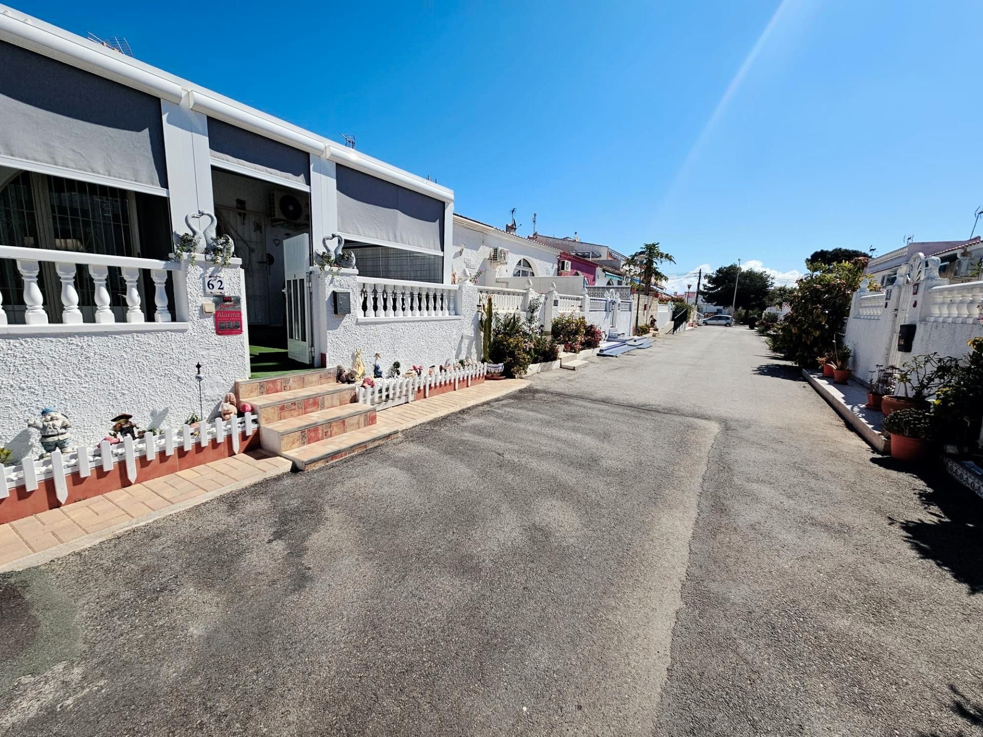 Casa o xalet en venda a Calle Chiva, Zona Carrefour - Urbanizaciones