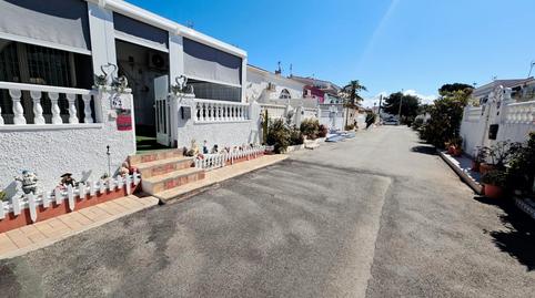 Foto 2 de Casa o xalet en venda a Calle Chiva, 1a, Zona Carrefour - Urbanizaciones, Torrevieja