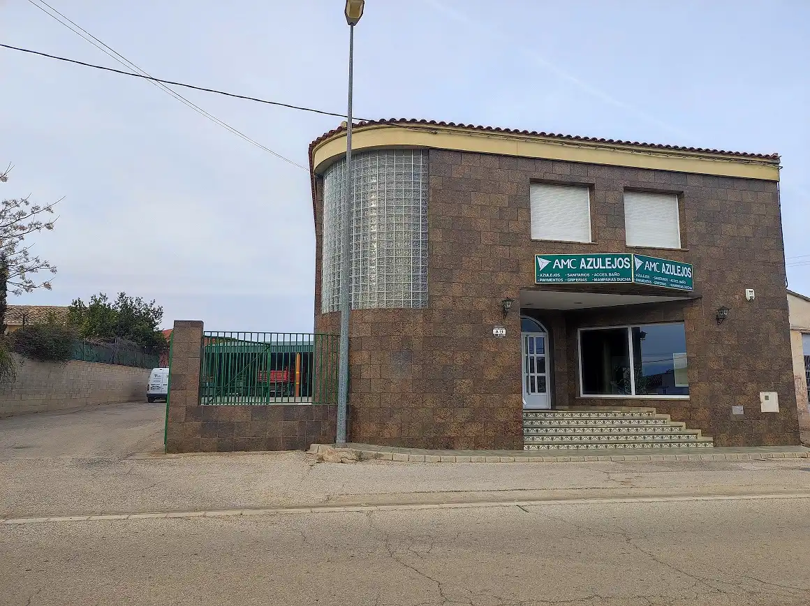 Vista exterior de Nave industrial en venta en Tobarra