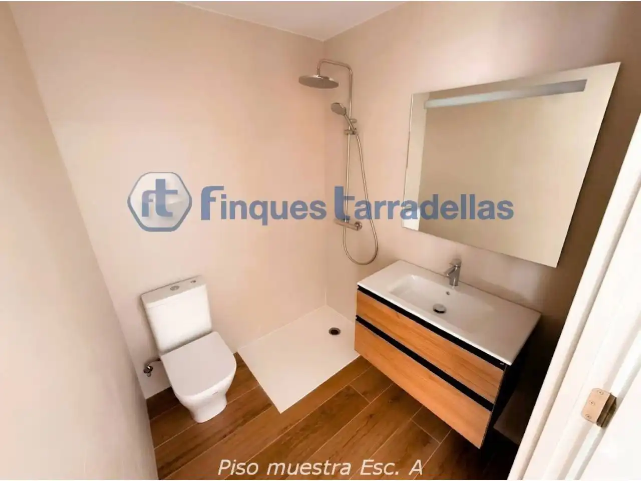 Baño de Piso en venta en Palafolls con Aire acondicionado, Calefacción y Balcón