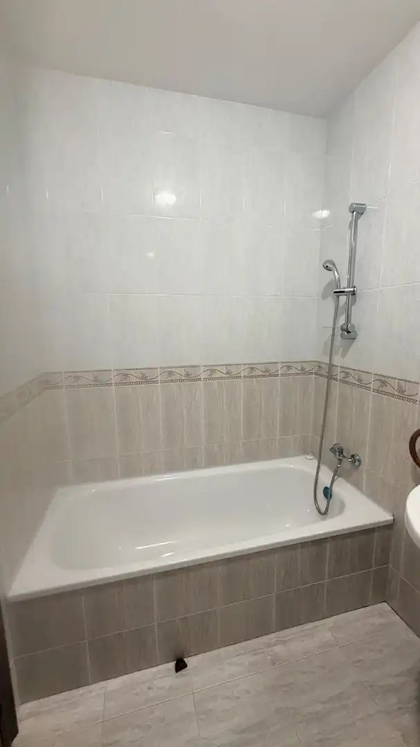 Baño de Piso de alquiler en Ares, A Coruña